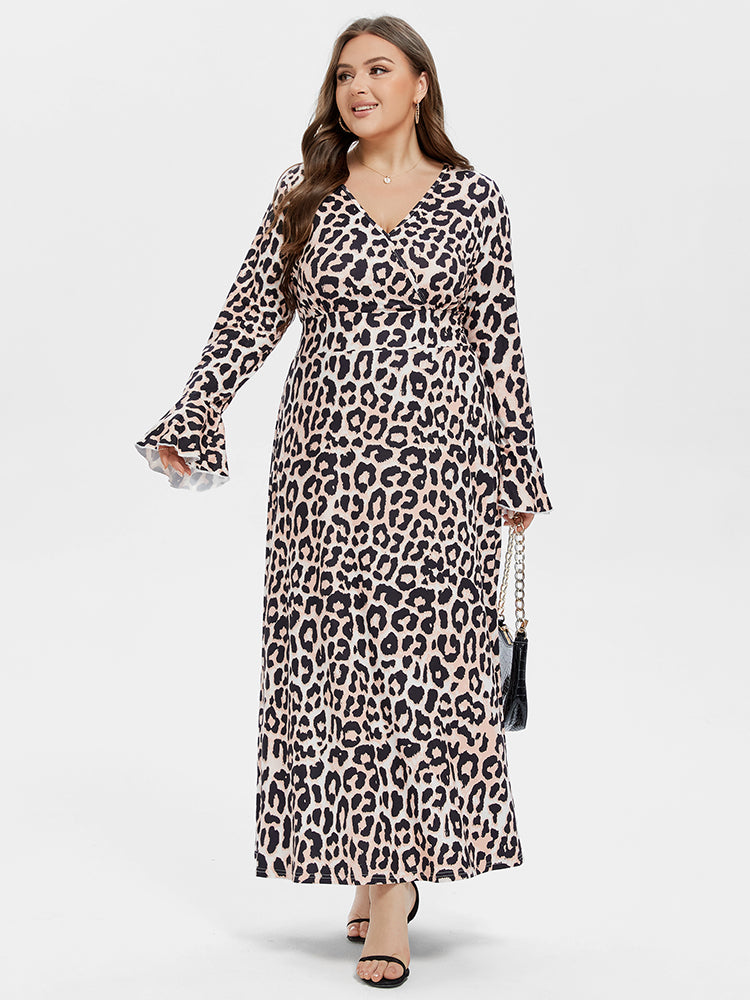 Curvesoul Plus Size Leopard Print V-Neck Maxi Dress